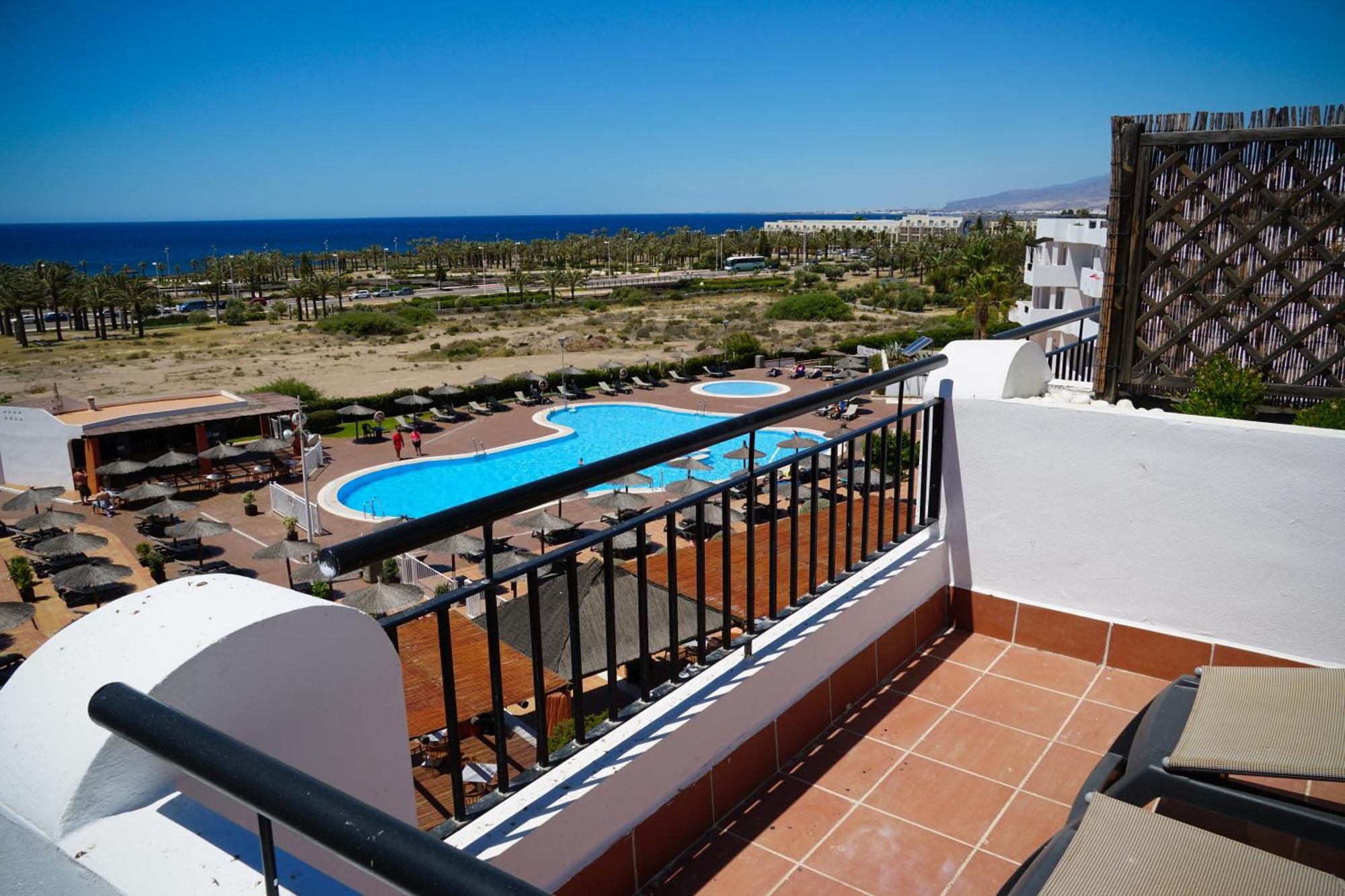 Ohtels Cabogata Hotel Retamar  Bagian luar foto